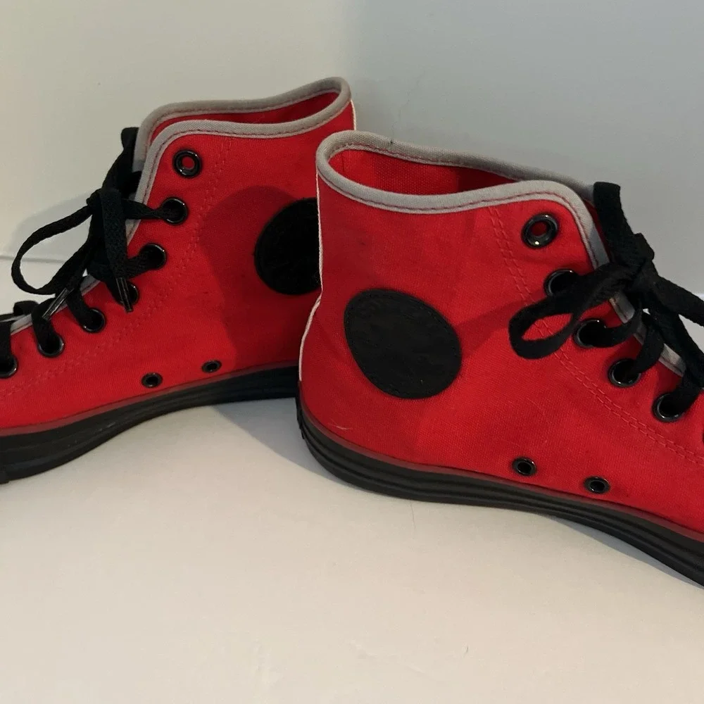 Converse All Star sneakers 9.5 men's black red high tops killer Xoxo